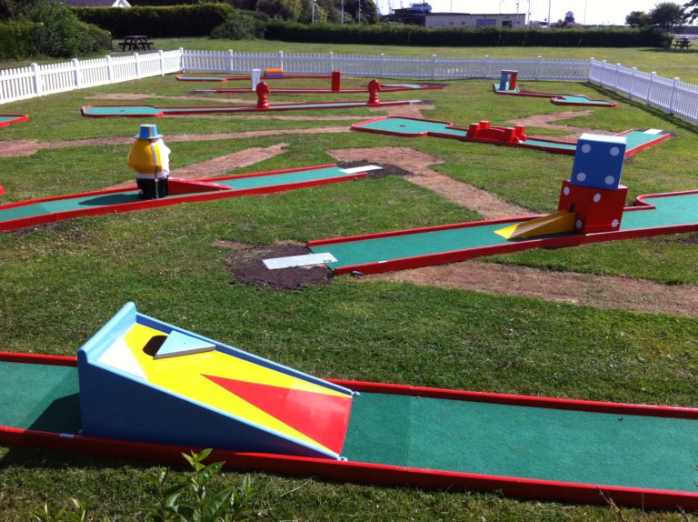 crazy-golf-3-harwich-town-council